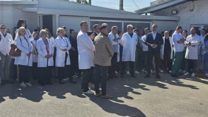 zlatan-elek-porucio-sa-skupa-u-gracanici:-protesti-nece-prestati-dok-direktori-ne-budu-pusteni-na-slobodu