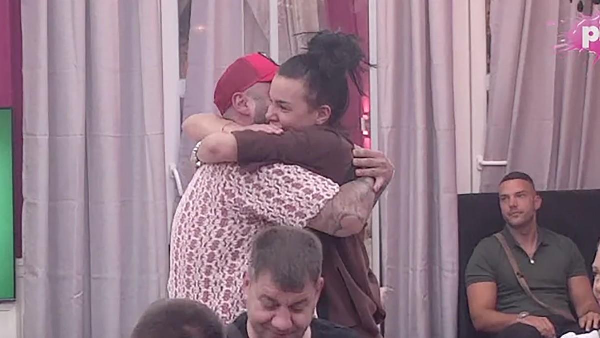 anita-i-luka-saznali-pol-bebe-uzivo-u-programu-sve-puca-od-emocija-u-eliti-9:-zaplakali-od-srece-kada-su-culi anita-i-luka-saznali-pol-bebe-uzivo-u-programu-sve-puca-od-emocija-u-eliti-9:-zaplakali-od-srece-kada-su-culi
