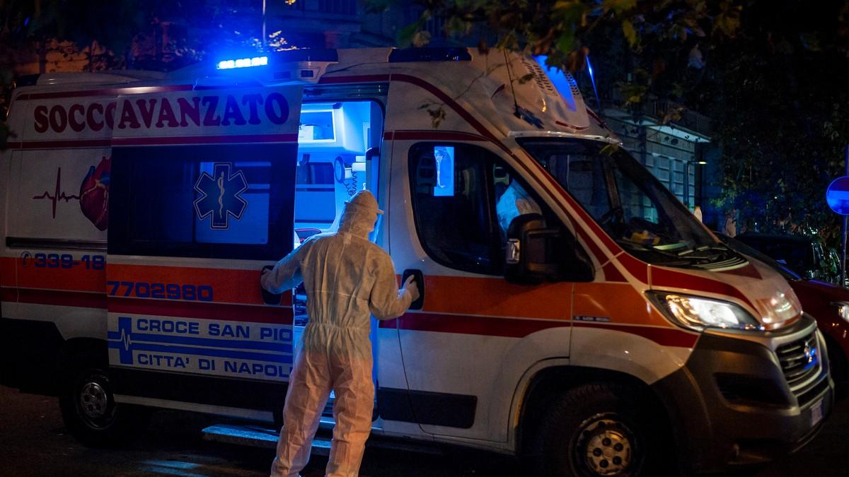 sumnja-na-ebolu-u-italiji-humanitarci-stigli-iz-ugande:-hitno-prebaceni-u-bolnicu sumnja-na-ebolu-u-italiji-humanitarci-stigli-iz-ugande:-hitno-prebaceni-u-bolnicu