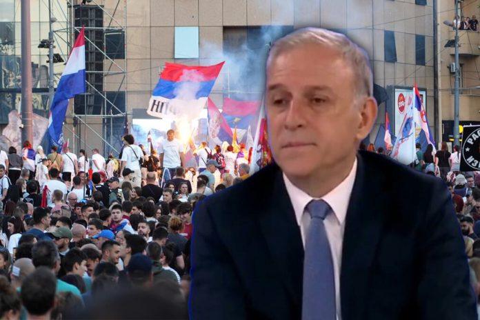 slavija-digla-blokaderski-rat-na-visi-nivo!-ponos-odjavio-studente-blokadere:-“nisam-bio-na-skupu,-niti-sam-planirao-da-idem”-(video)