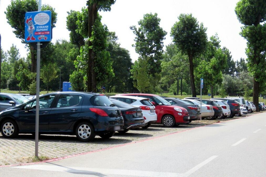 pomoc-za-decu-obolelu-od-raka:-“humani-parking”-kod-stranda pomoc-za-decu-obolelu-od-raka:-“humani-parking”-kod-stranda