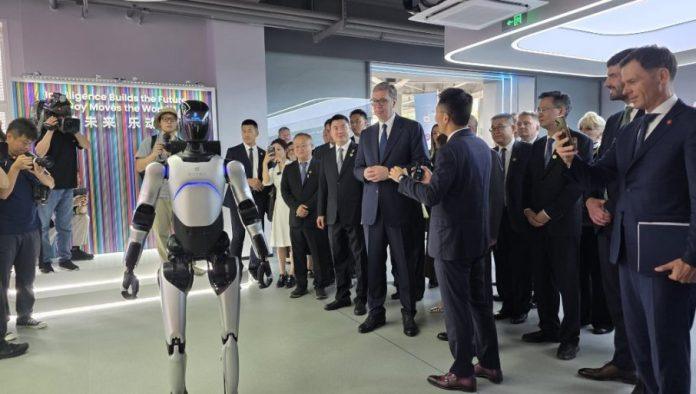 u-cast-vucicu:-roboti-u-kini-odigrali-moravac-(video)