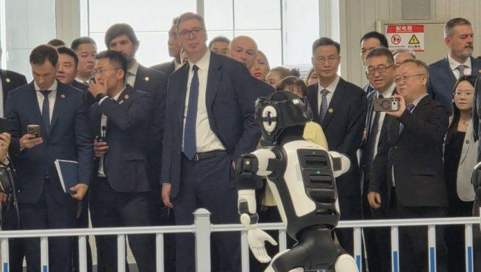 vucic-u-kini:-predsednik-srbije-obisao-inovacioni-centar-kompanije-mint-future-factory
