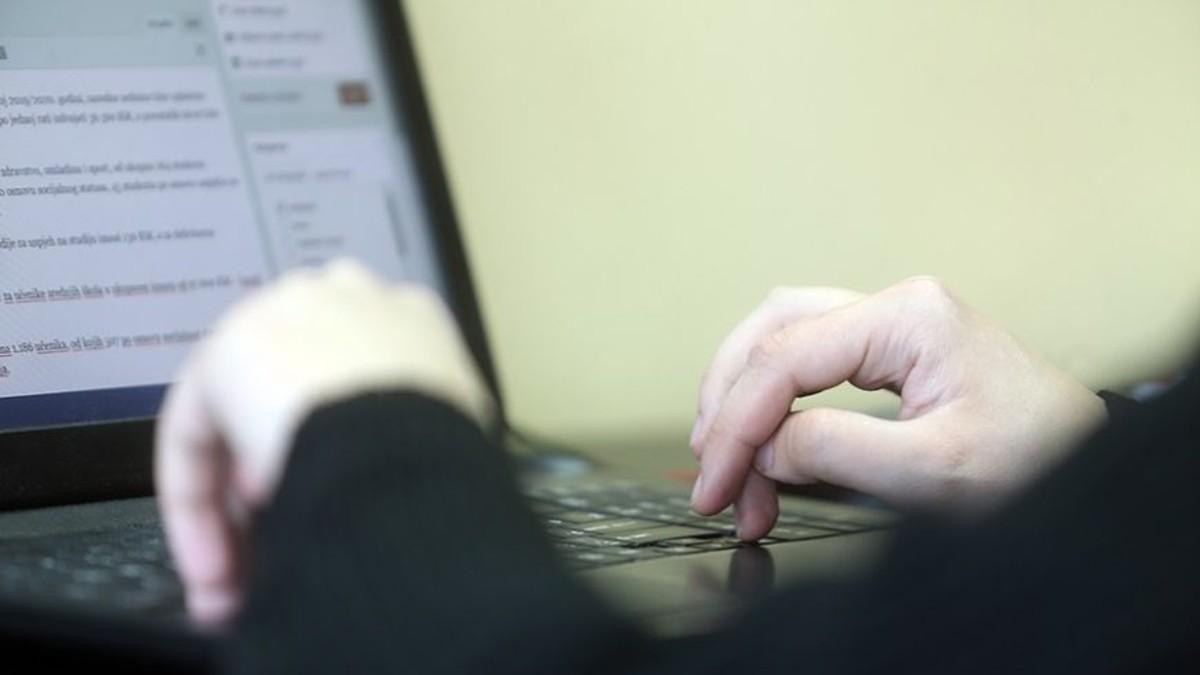 prikljucak-na-brzi-internet-stize-u-12.000-domacinstava-u-zapadnoj-srbiji:-vrednost-projekta-103-miliona-evra prikljucak-na-brzi-internet-stize-u-12.000-domacinstava-u-zapadnoj-srbiji:-vrednost-projekta-103-miliona-evra