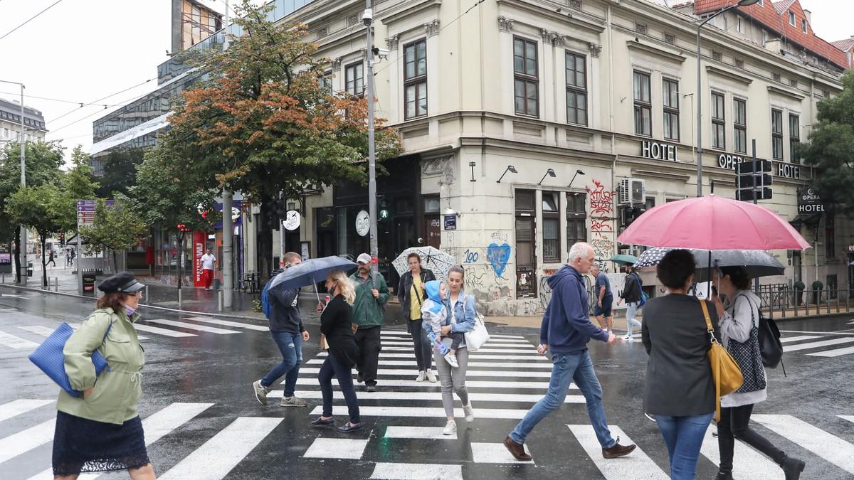 pesaci-“na-radaru”-policije,-kazne-do-40.000-dinara-gradani-sirom-srbije-masovno-rade-istu-stvar-na-ulici,-sad-ce-za-to-da-plate pesaci-“na-radaru”-policije,-kazne-do-40.000-dinara-gradani-sirom-srbije-masovno-rade-istu-stvar-na-ulici,-sad-ce-za-to-da-plate