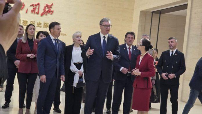 “sangaj-je-jedan-od-najlepsih-gradova-na-svetu”:-vucic-odusevljen-istorijom-i-razvojem-kine-(video)