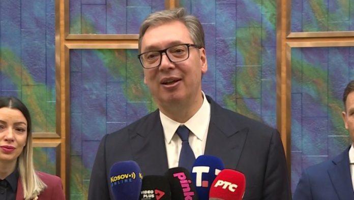 “morace-sve-u-lice-da-mi-objasne-svi-koji-se-izivljavaju-na-mojoj-porodici”-vucic:-ne-plasim-se-ni-zvicera-ni-njegovih-sluga