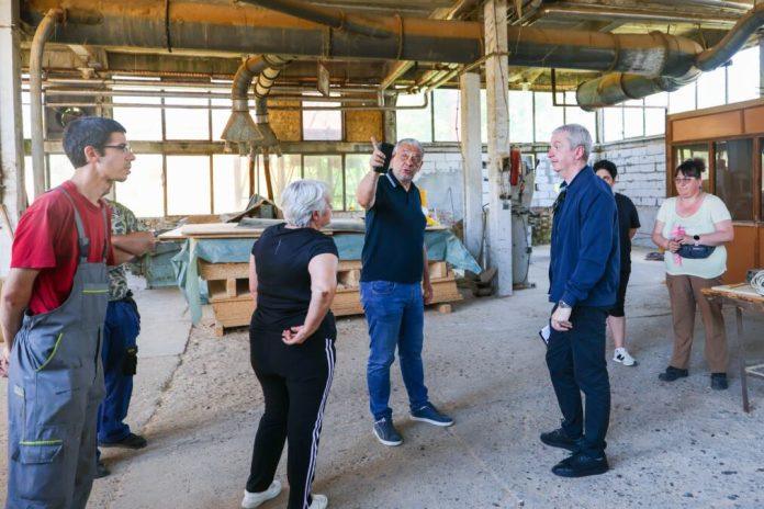 podrska-serbia-zijin-mining-preduzecu-iz-bora:-donacija-od-14-miliona-dinara:-bolji-uslovi-rada-za-osobe-sa-invaliditetom