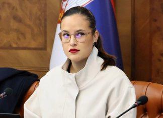 (VIDEO) U TOKU ZBRINJAVANJE I HRANJENJE Ministarka Pavkov: “Ptice su dobro i u sigurnim su rukama” (video)-u-toku-zbrinjavanje-i-hranjenje-ministarka-pavkov:-“ptice-su-dobro-i-u-sigurnim-su-rukama”