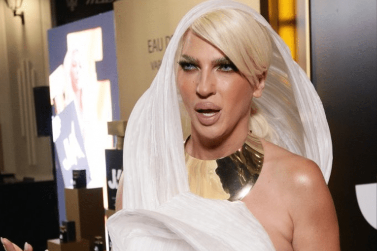 jelena-karleusa-bljuje-vatru!-udarila-nikad-jace:-“snobizam-u-telima-utripovanih-luzera” jelena-karleusa-bljuje-vatru!-udarila-nikad-jace:-“snobizam-u-telima-utripovanih-luzera”