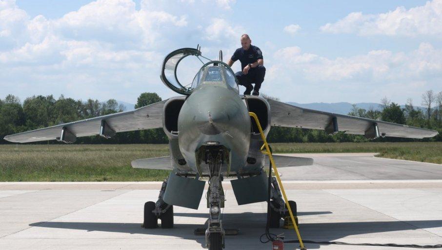 srpski-“orlovi“-u-akciji:-intenzivna-obuka-j-22-u-ladevcima-(foto/video) srpski-“orlovi“-u-akciji:-intenzivna-obuka-j-22-u-ladevcima-(foto/video)