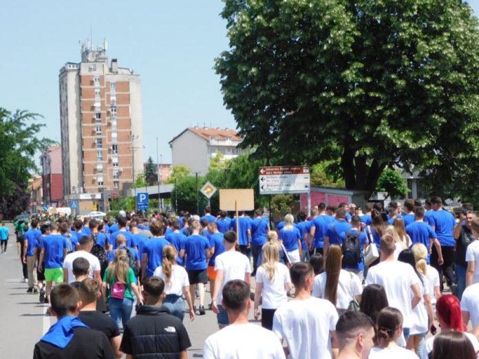 zele-da-rade,-ostanu-u-svom-gradu,-a-o-ovome-malo-znaju-usvojena-strategija-za-mlade-grada-loznice-od-2026-do-2030.-godine!