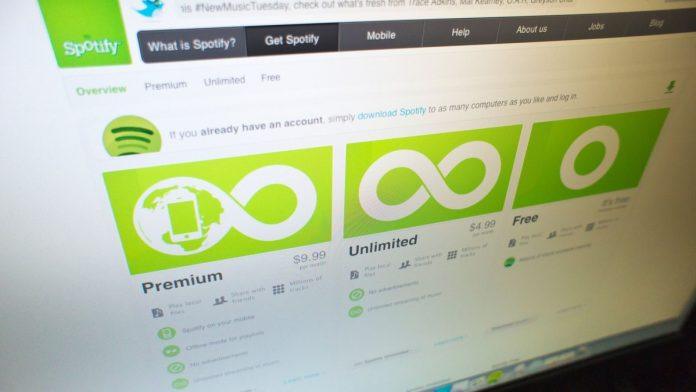 novi-nacin-monetizacije-i-borbe-protiv-ai-konkurencije:-“spotifaj”-uvodi-audio-clanke-iz-svetskih-magazina!-ovo-je-cena-po-tekstu
