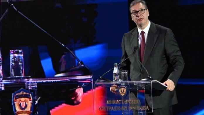 “vi-ste-stub-drzave”-vucic:-opremu-cemo-da-vam-zanavljamo,-modrenizujemo,-plate-svim-pripadnicima-mup-a-rasce-znacajno