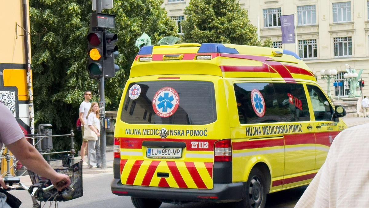 decak-(8)-pao-sa-mosta-uzas-u-sloveniji:-hitno-prevezen-u-bolnicu decak-(8)-pao-sa-mosta-uzas-u-sloveniji:-hitno-prevezen-u-bolnicu