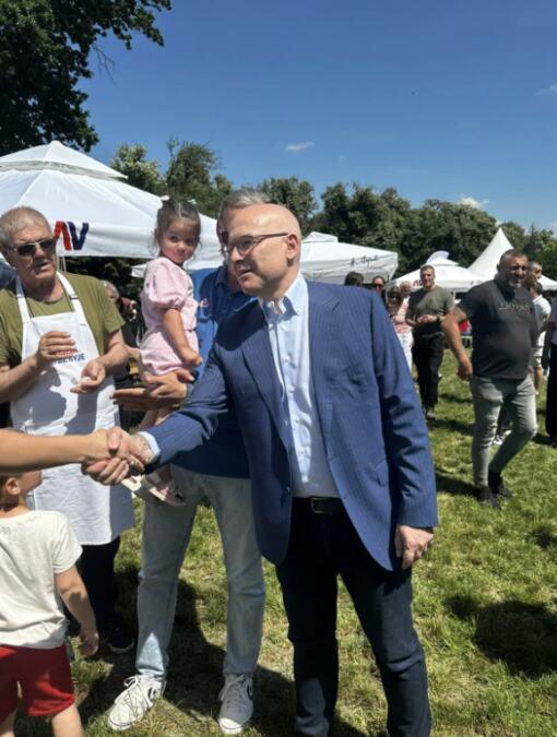 vucevic-iz-priboja-poslao-snaznu-poruku!-lider-sns-na-skupu-“srbija-pobeduje”:-pred-srbijom-sudbonosni-izbori,-moramo-sacuvati-jedinstvo-i-drzavu! vucevic-iz-priboja-poslao-snaznu-poruku!-lider-sns-na-skupu-“srbija-pobeduje”:-pred-srbijom-sudbonosni-izbori,-moramo-sacuvati-jedinstvo-i-drzavu!