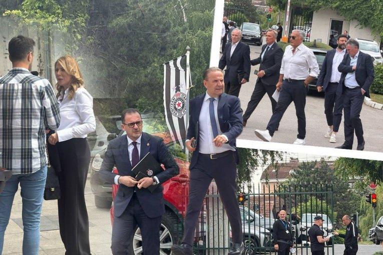 dogovorite-se,-ili-svi-idite-iz-partizana:-poznati-clan-skupstine-izneo-zanimljiv-predlog-(foto,-video) dogovorite-se,-ili-svi-idite-iz-partizana:-poznati-clan-skupstine-izneo-zanimljiv-predlog-(foto,-video)
