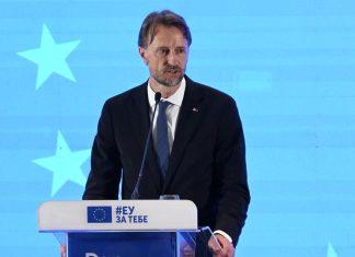 “TO JE DEO NAŠIH INTERESA” Šef Delegacije EU o tome da samo 36 odsto građana Srbije podržava ulazak u EU: “To je izazov za nas, kako da dopremo do tih ljudi” “to-je-deo-nasih-interesa”-sef-delegacije-eu-o-tome-da-samo-36-odsto-gradana-srbije-podrzava-ulazak-u-eu:-“to-je-izazov-za-nas,-kako-da-dopremo-do-tih-ljudi”