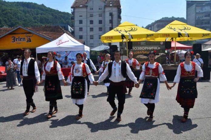 sesnaesta-“skobaljijada-i-gurmanijada”-pored-drine-u-malom-zvorniku-(foto)