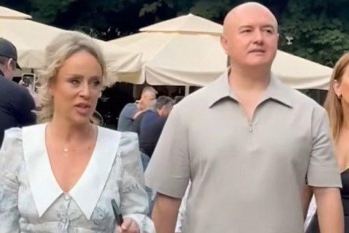 neprijatna-scena-na-slavlju-urosa-zivkovica!-evo-kako-je-protekao-susret-bivsih-prijateljica-–-slada-alegro-iskulirala-andeanu!-(video)