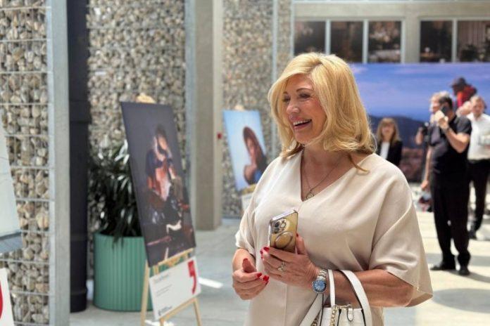 “radovala-sam-se-kad-sam-dobila-100-dinara”-sok-priznanje-suzane-mancic-bacilo-javnost-u-trans,-ovo-se-nije-znalo:-prija-mi-da-sam-devojka-(video)