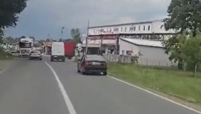 bahata-voznja-na-ibarskoj-magistrali-uznemirila-sve:-tragedija-izbegnuta-u-poslednjoj-sekundi-(video)
