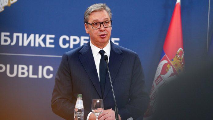 vucic-se-obraca-veceras-oko-18-sati-iz-tivta