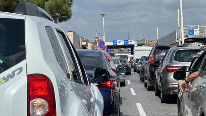 vodic-za-letovanje:-kada-su-najvece-guzve-na-evzoniju,-koje-alternativne-prelaze-birati-i-u-koliko-sati-je-najbolje-krenuti
