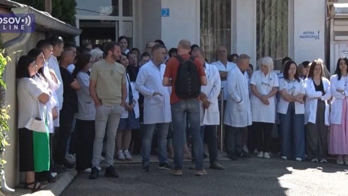 nastavljeni-skupovi-podrske-uhapsenim-srbima-sirom-kosova-i-metohije-(foto,-video)