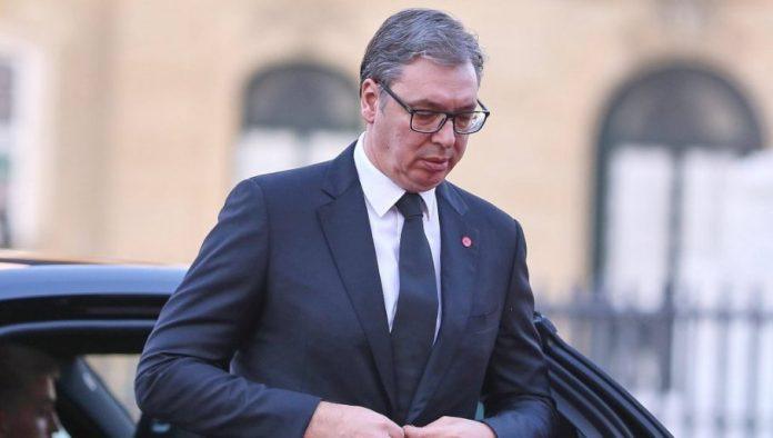 tri-boda-u-gostima:-vucic-u-tivtu-preuzeo-inicijativu-i-promenio-politicki-narativ