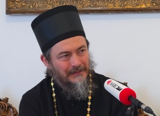Епископ Доситеј: Подсмевање чекању у реду за Појас је одраз неразумевања вере и духовног буђења Епископ-Доситеј:-Подсмевање-чекању-у-реду-за-Појас-је-одраз-неразумевања-вере-и-духовног-буђења