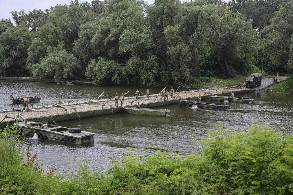glavni-most-preko-velike-morave-zatvoren-vec-godinu-dana,-vojska-srbije-postavila-novi:-evo-kome-je-skratila-muke,-ako-ce-jos-morati-na-alternativne-pravce glavni-most-preko-velike-morave-zatvoren-vec-godinu-dana,-vojska-srbije-postavila-novi:-evo-kome-je-skratila-muke,-ako-ce-jos-morati-na-alternativne-pravce