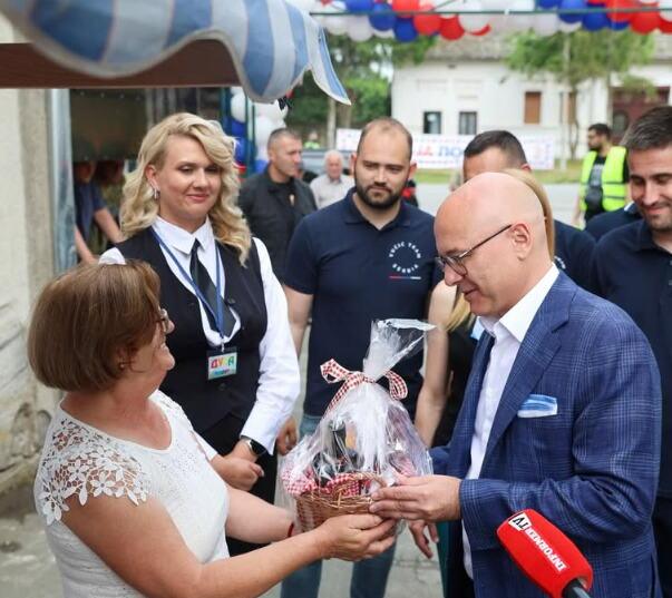 “hvala-na-svemu-sto-ste-izdrzali-prethodnih-19-meseci!”-vucevic-u-kolutu,-kod-sombora:-bio-je-dubok-napad,-mnogo-zla-su-naneli,-ali-pokazali-smo-zrelost-(foto) “hvala-na-svemu-sto-ste-izdrzali-prethodnih-19-meseci!”-vucevic-u-kolutu,-kod-sombora:-bio-je-dubok-napad,-mnogo-zla-su-naneli,-ali-pokazali-smo-zrelost-(foto)