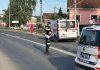 (FOTO, VIDEO) ŽENU UDARILO VOZILO HITNE POMOĆI Užas kod Čačka: Prelazila ulicu van pešačkog prelaza, lekari se bore za njen život (foto,-video)-zenu-udarilo-vozilo-hitne-pomoci-uzas-kod-cacka:-prelazila-ulicu-van-pesackog-prelaza,-lekari-se-bore-za-njen-zivot