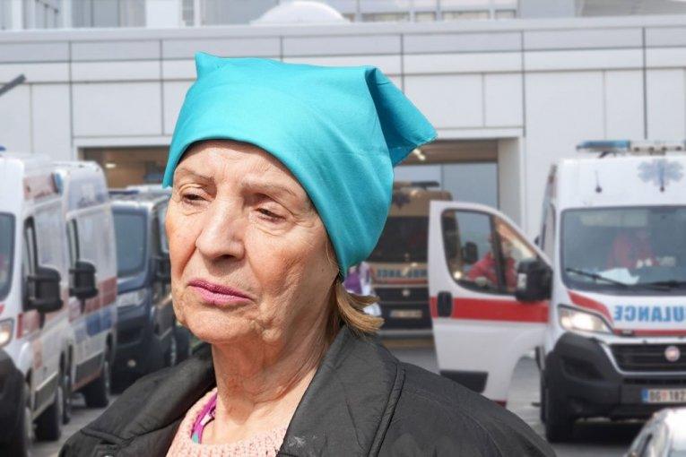 lepa-lukic-u-stravicnim-bolovima,-hitna-pomoc-ponovo-dosla-po-nju!-previjaju-je-nakon-jezive-nezgode! lepa-lukic-u-stravicnim-bolovima,-hitna-pomoc-ponovo-dosla-po-nju!-previjaju-je-nakon-jezive-nezgode!