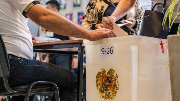 zavrseno-glasanje,-cekaju-se-rezultati-zatvorena-biralista-na-parlamentarnim-izborima-u-jermeniji