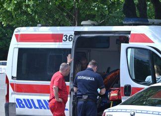 (VIDEO) KAMION PROBIO ZAŠTITNU OGRADU Nesreća na auto-putu ka Beogradu: Vozilo završilo van kolovoza (video)-kamion-probio-zastitnu-ogradu-nesreca-na-auto-putu-ka-beogradu:-vozilo-zavrsilo-van-kolovoza