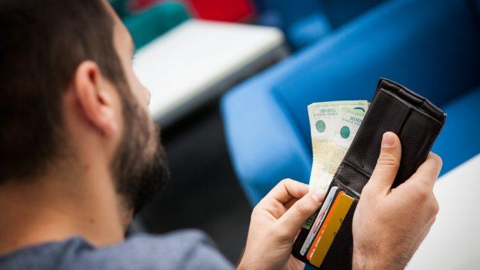 samo-tri-godine-srednje-skole,-a-plata-odlicna!-za-45-minuta-zarade-30-evra:-posao-ih-ceka-cim-izadu-iz-klupe