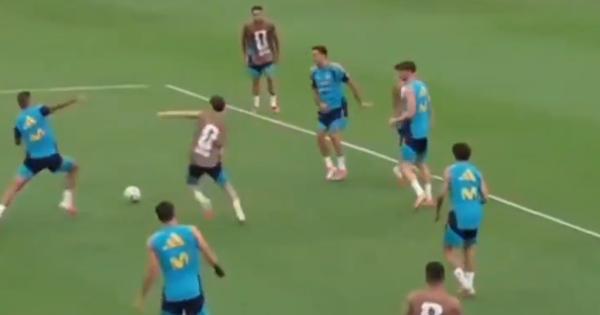 tenzija-na-treningu-spanije:-gavi-nagazio-rodrija,-usledila-panika!-/video/ tenzija-na-treningu-spanije:-gavi-nagazio-rodrija,-usledila-panika!-/video/