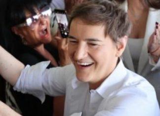 BRNABIĆ PO POVRATKU IZ PIROTA: “Mi želimo da Srbija pobedi – uvek i svuda!” brnabic-po-povratku-iz-pirota:-“mi-zelimo-da-srbija-pobedi-–-uvek-i-svuda!”