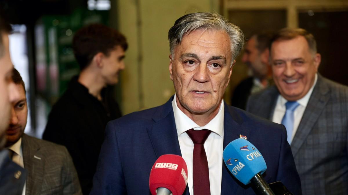 predsednik-rs-u-bolnici-sinisa-karan-hospitalizovan-u-ukc-republike-srpske predsednik-rs-u-bolnici-sinisa-karan-hospitalizovan-u-ukc-republike-srpske