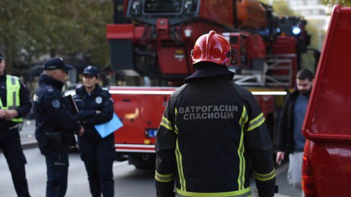 sedam-vatrogasnih-vozila-na-licu-mesta-veliki-pozar-u-nisu,-gori-porodicna-kuca
