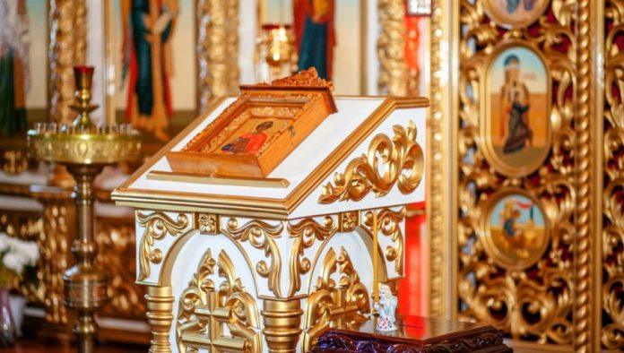 bolesni,-putnici-i-svi-u-nevolji-sutra-cine-ovo:-srpska-crkva-slavi-sveca-cije-mosti-cuvaju-eviju-–-njegova-prica-o-ropstvu-i-cudima-kida-srce