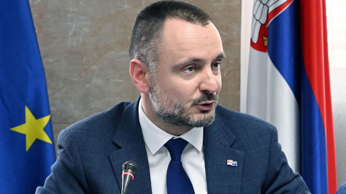 “do-kraja-juna-klaster-2-spreman-za-otvaranje”-apostolovic:-srbija-bi-imala-velike-benefite-od-francusko-nemackog-non-pejpera-(video) “do-kraja-juna-klaster-2-spreman-za-otvaranje”-apostolovic:-srbija-bi-imala-velike-benefite-od-francusko-nemackog-non-pejpera-(video)