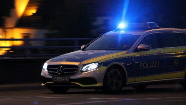 tesko-povredeno-dvoje-dece:-starica-dovezla-unuka-u-skolu,-pa-automobilom-uletela-u-grupu-ucenika tesko-povredeno-dvoje-dece:-starica-dovezla-unuka-u-skolu,-pa-automobilom-uletela-u-grupu-ucenika