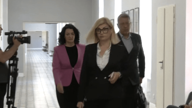Одложено-припремно-рочиште-за-суђење-бившој-градоначелници-Ниша,-бранилац-тражи-изузеће-судија Одложено-припремно-рочиште-за-суђење-бившој-градоначелници-Ниша,-бранилац-тражи-изузеће-судија
