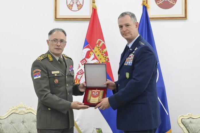 general-mojsilovic-razgovarao-sa-komandatom-nato-a:-u-fokusu-kosovo-i-metohija-i-saradnja-sa-kforom!