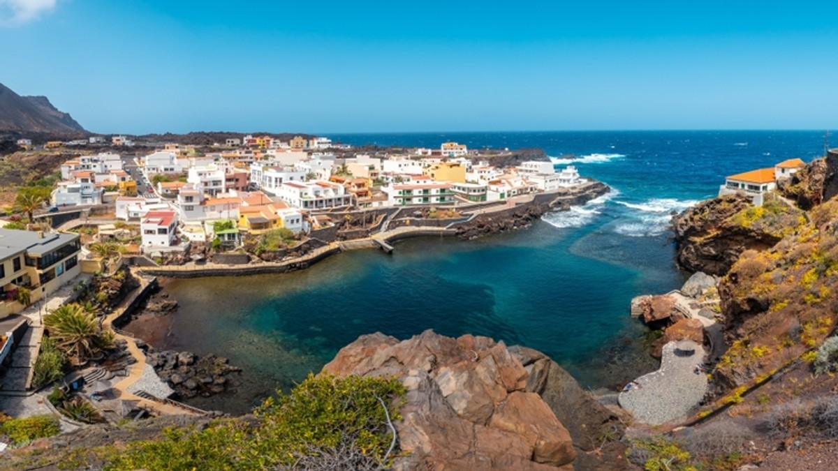 nema-velikih-hotela-ni-masovnog-turizma:-ovaj-evropski-ostrvo-prima-1.500-puta-manje-turista-od-tenerifa,-a-izgleda-kao-raj nema-velikih-hotela-ni-masovnog-turizma:-ovaj-evropski-ostrvo-prima-1.500-puta-manje-turista-od-tenerifa,-a-izgleda-kao-raj