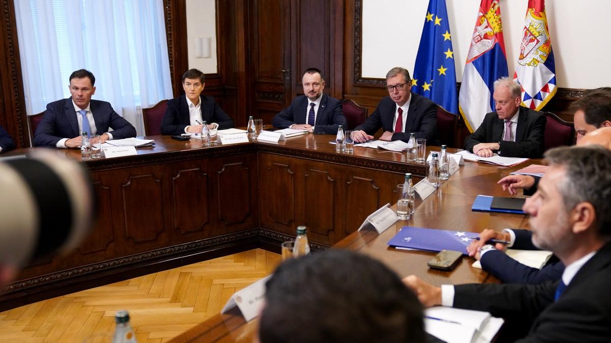vucic-sa-kopmanom-na-sastanku-operativnog-tima-za-pristupanje-srbije-eu vucic-sa-kopmanom-na-sastanku-operativnog-tima-za-pristupanje-srbije-eu