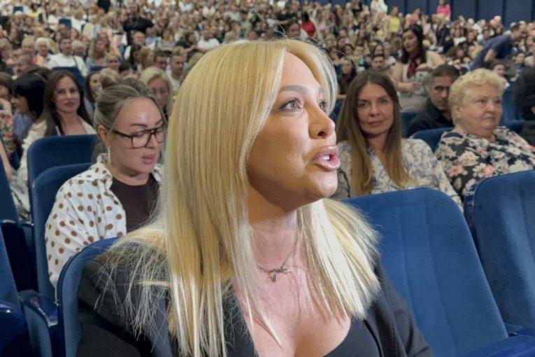 milica-todorovic-u-ogromnom-minusu:-sokantne-brojke-o-zaradi-pevacice-–-zavrtece-vam-se-u-glavi! milica-todorovic-u-ogromnom-minusu:-sokantne-brojke-o-zaradi-pevacice-–-zavrtece-vam-se-u-glavi!